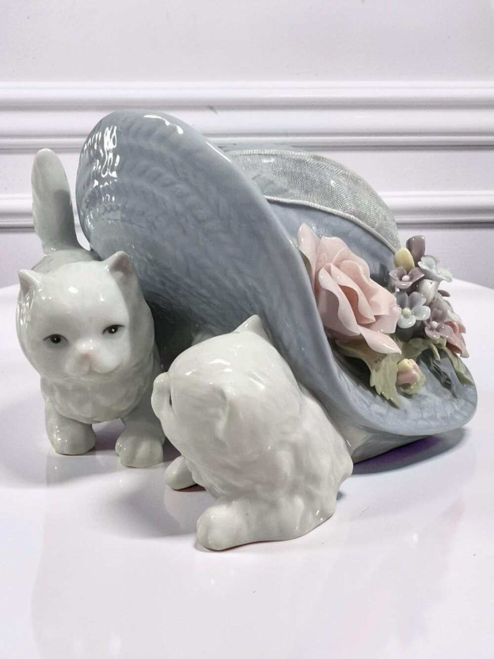 Royal Albert 2 Kittens Under a Hat Musical Cat Figurine "My Favorite Things"
